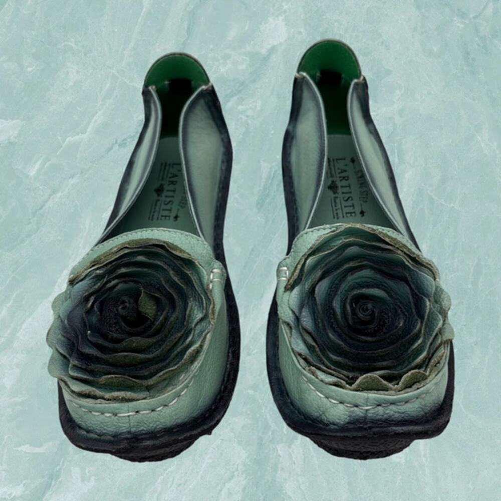 L'ARTISTE Dezi Green Leather Slip-On Loafers Shoes Floral Detail EU 40 US 9 NEW - Picture 2 of 5